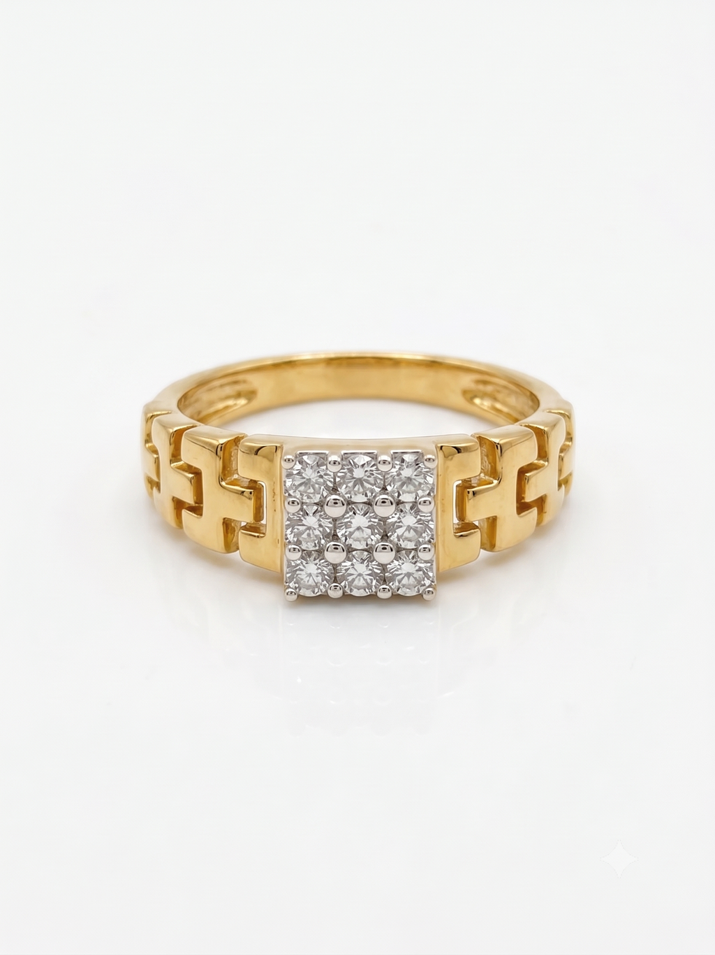 Diamond Cluster Ring with Chain-Link