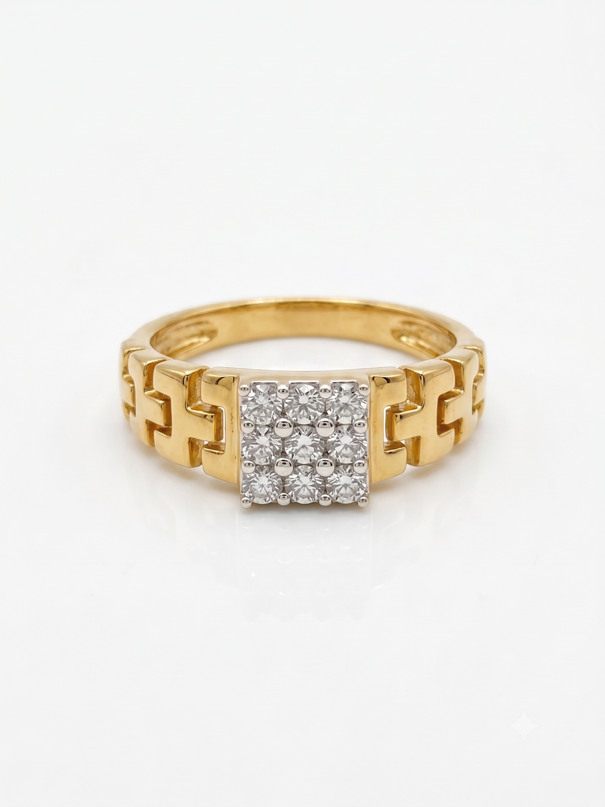 Diamond Cluster Ring with Chain-Link