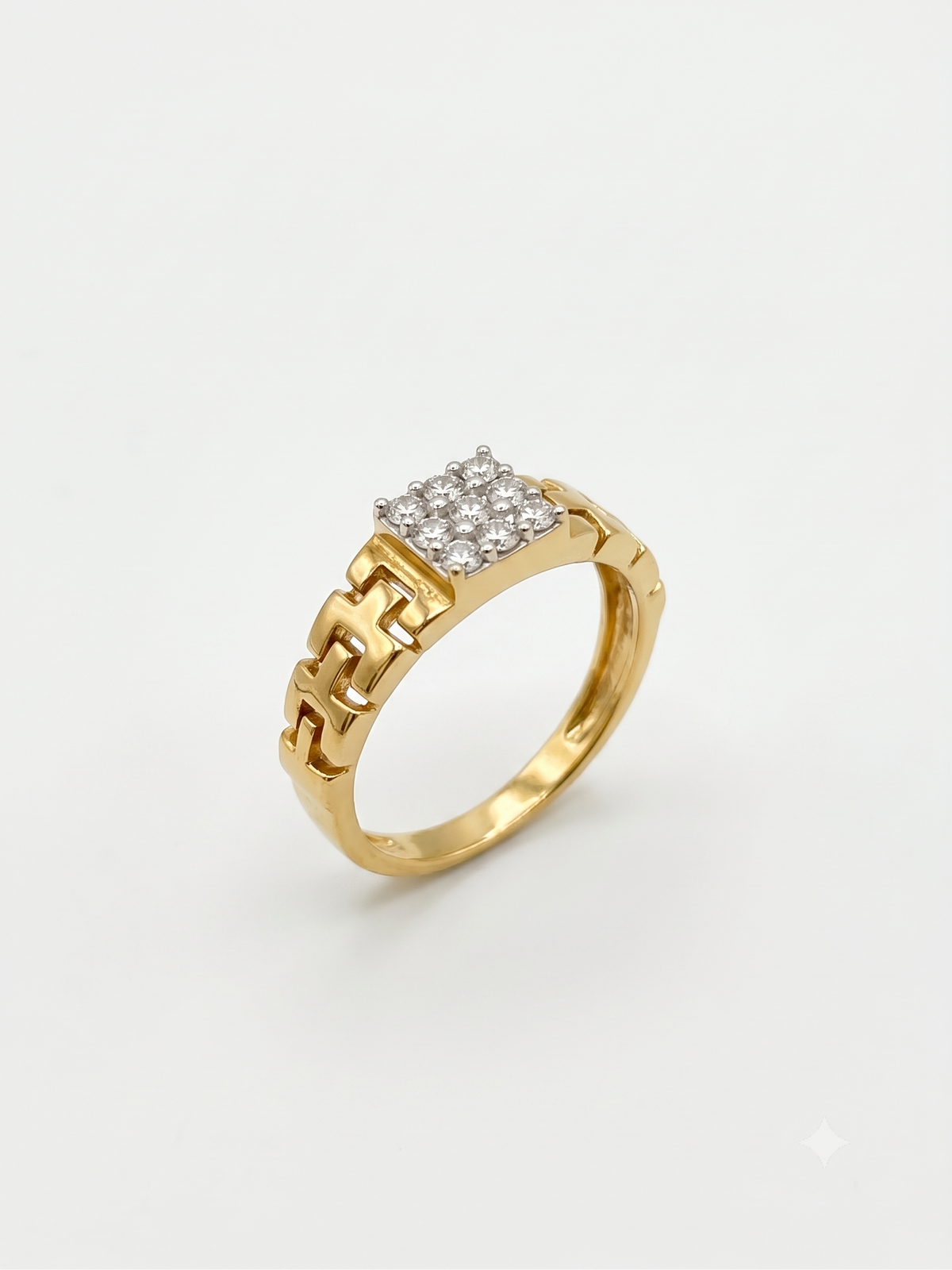 Diamond Cluster Ring with Chain-Link
